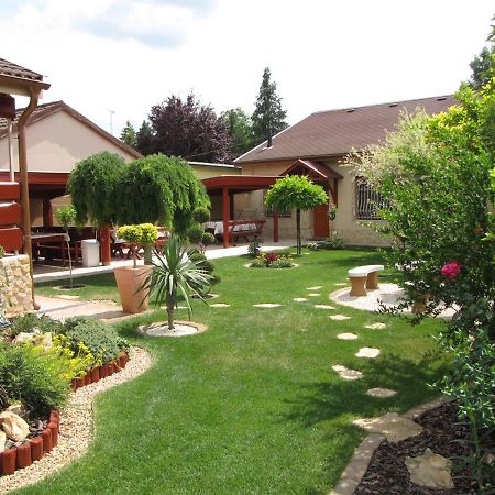 Szegfu Apartman Villa Hajdúszoboszló Exterior foto