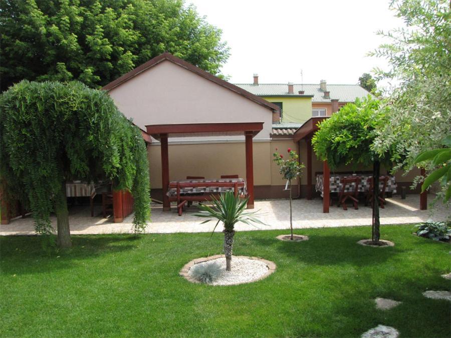 Szegfu Apartman Villa Hajdúszoboszló Exterior foto