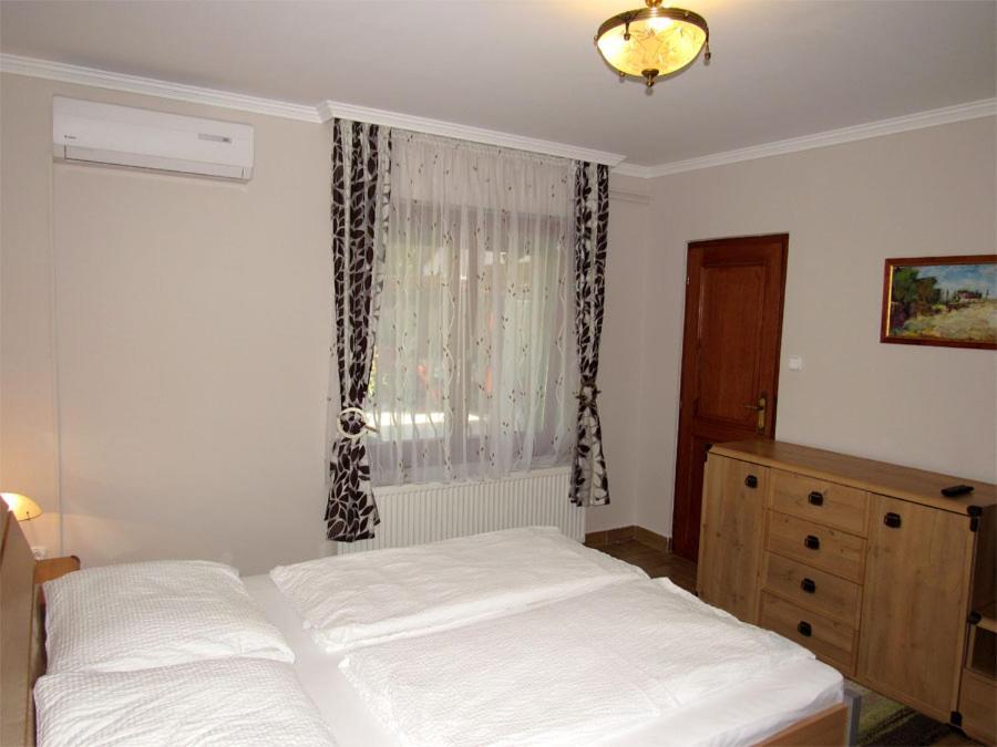 Szegfu Apartman Villa Hajdúszoboszló Exterior foto