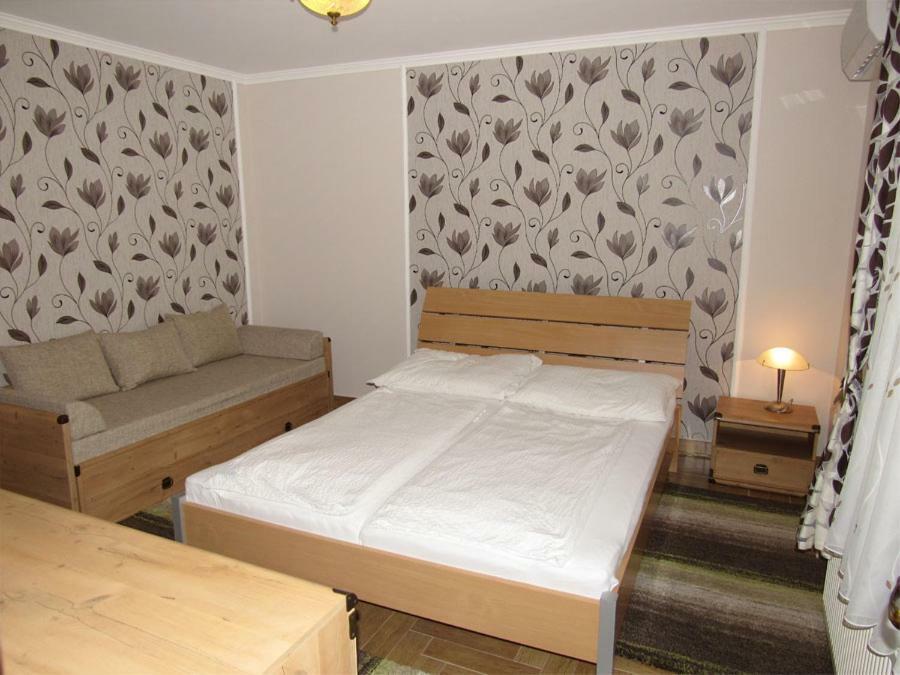 Szegfu Apartman Villa Hajdúszoboszló Exterior foto
