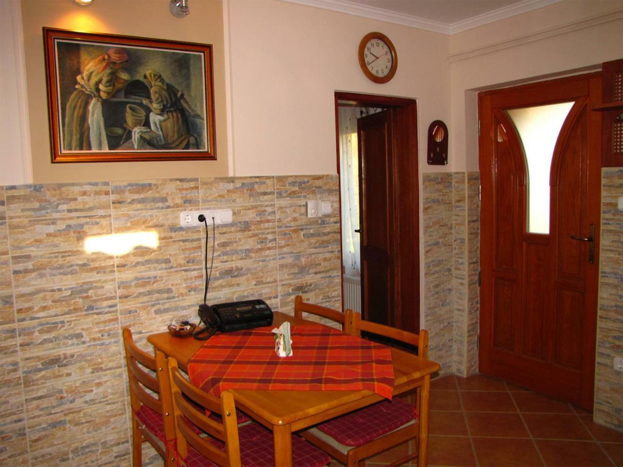 Szegfu Apartman Villa Hajdúszoboszló Exterior foto